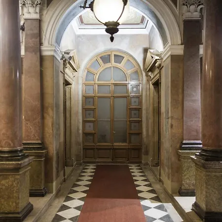 Seven Historical Lejlighedshotel 4*