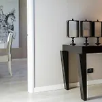 Lägenhetshotell Seven Historical 4*