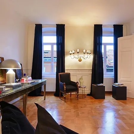 Aparthotel Seven Historical 3*