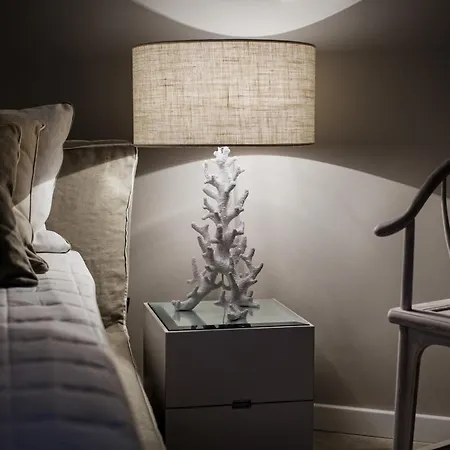 מלון דירות Seven Historical 4*