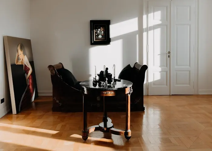 Seven Historical Aparthotel Trieste