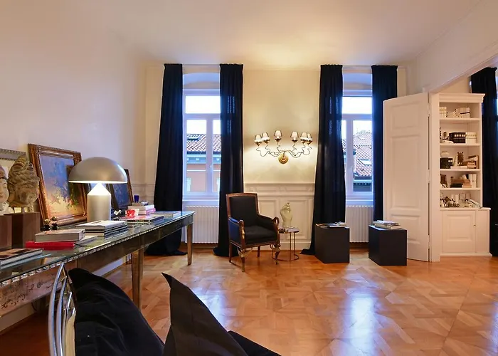 Aparthotel Seven Historical 4*