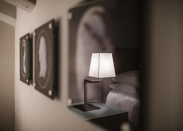 Seven Historical Трієст