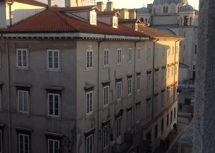 Seven Historical Трієст