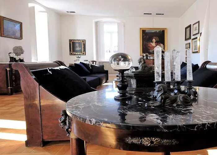 Seven Historical Апарт-готель Трієст